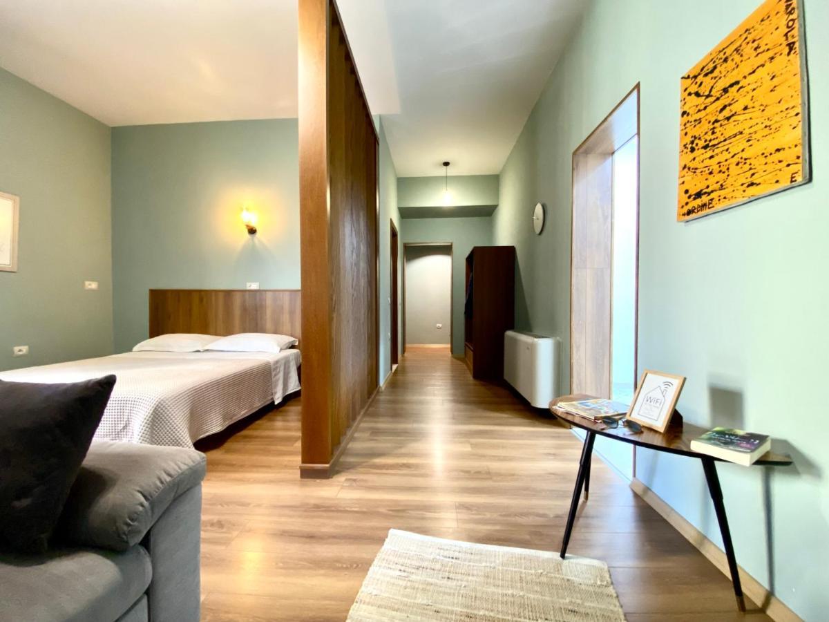 Experience, Authentic In The Heart Of Old Apartment
